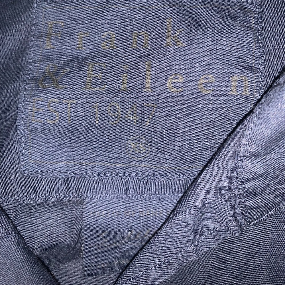 Frank & Eileen light weight LS button down